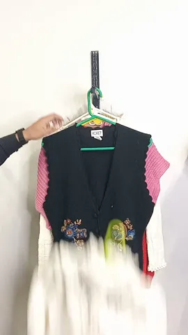 Y2K FRONT BUTON CARDIGAN SWEATERS - 08 PCS
